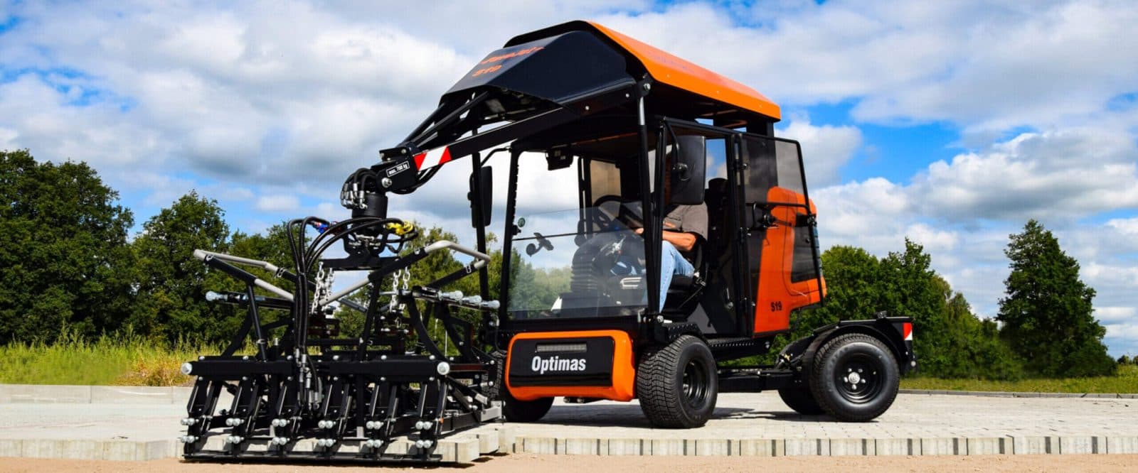 Механізоване вкладання плитки (ШКМ) за допомогою Optimas H88 TORO